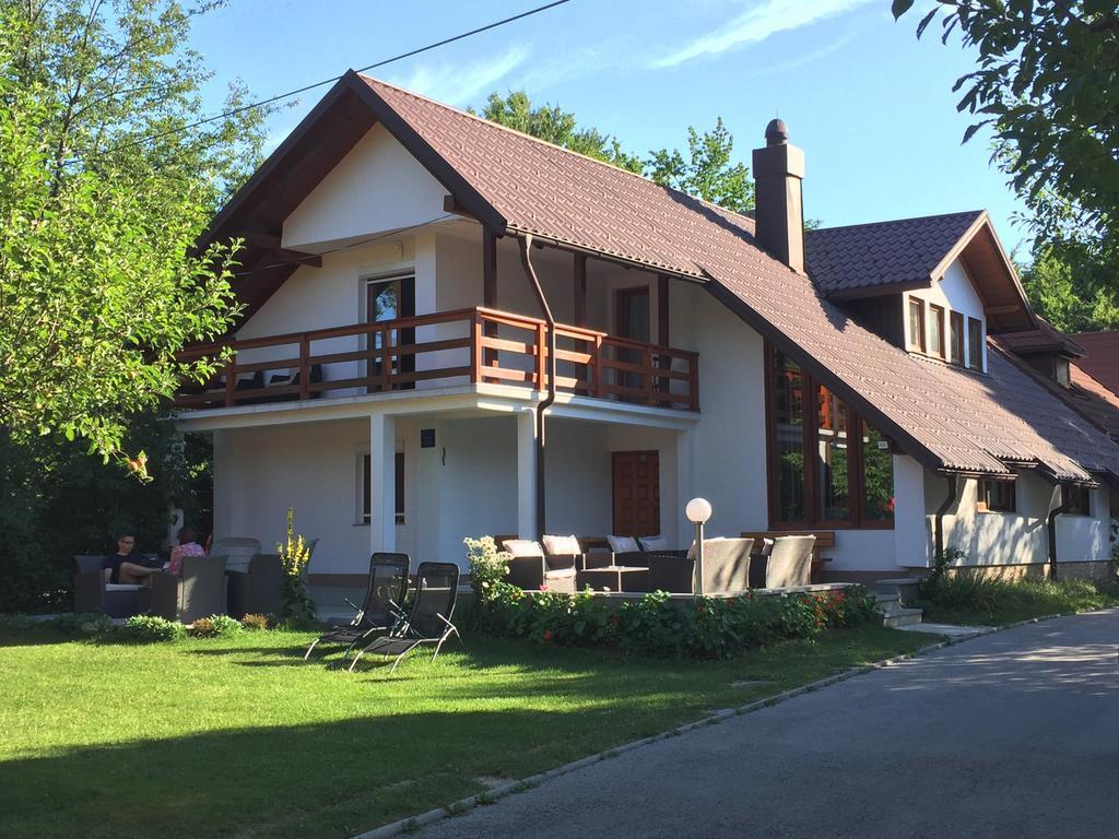House Samardzic Hotel Jezerce Bagian luar foto