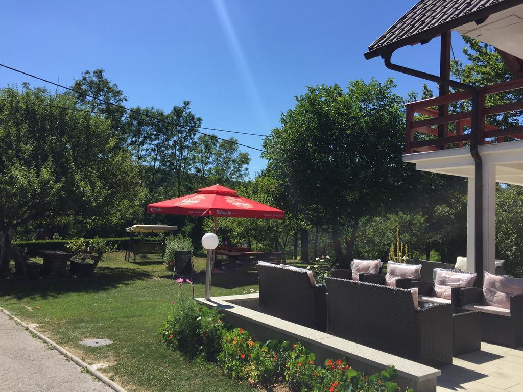House Samardzic Hotel Jezerce Bagian luar foto
